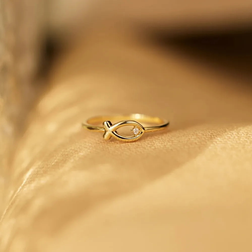 925 Sterling Silver Inlaid Zircon Fish Ring - URBANPICK FASHION