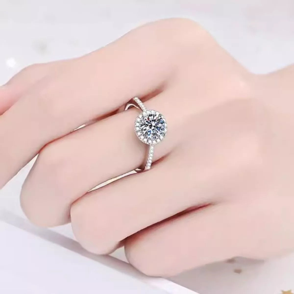 2 Carat Moissanite 925 Sterling Silver Ring - URBANPICK FASHION