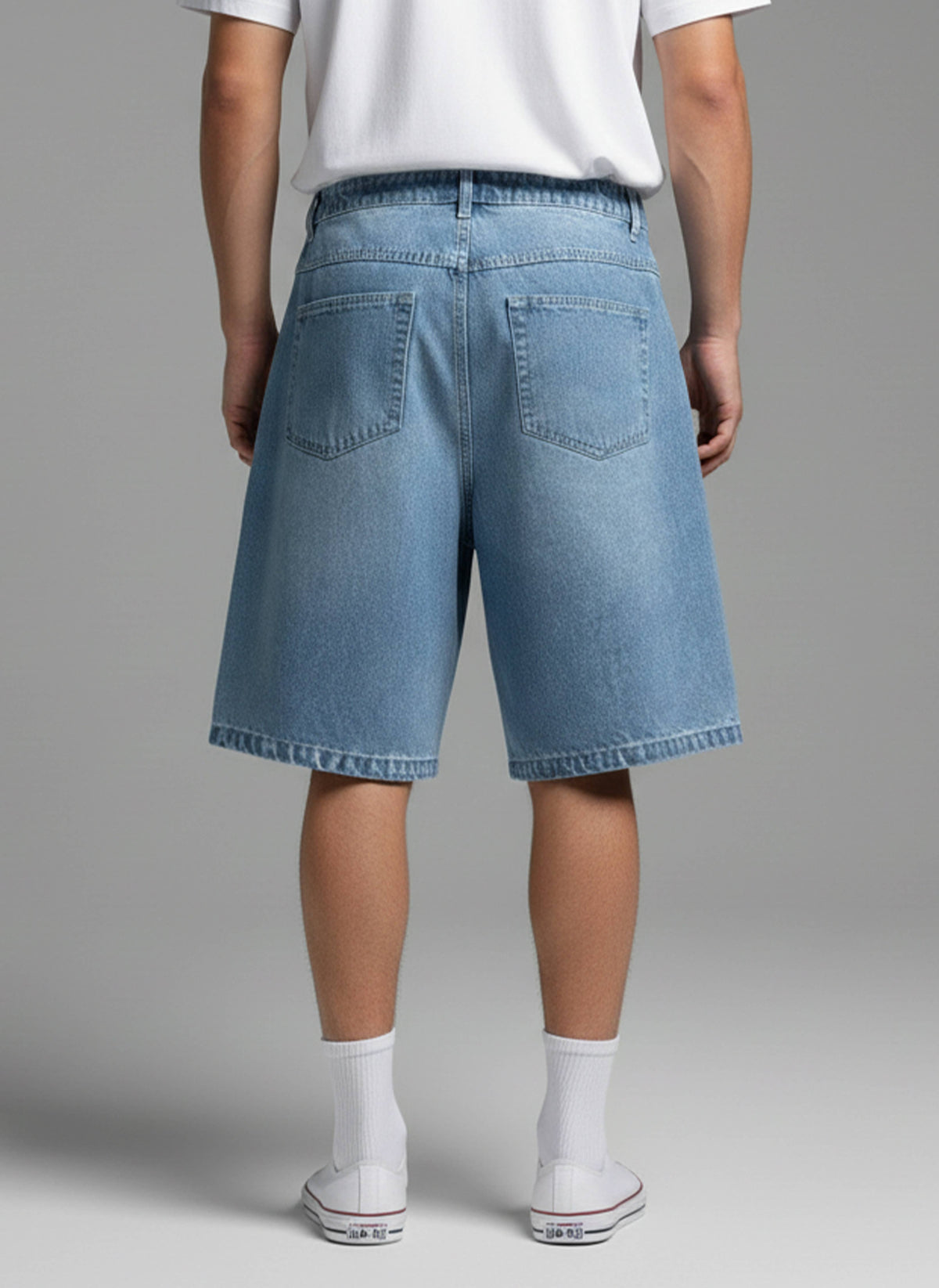 BAGGY FIT DENIM SHORTS: Light Blue / 32