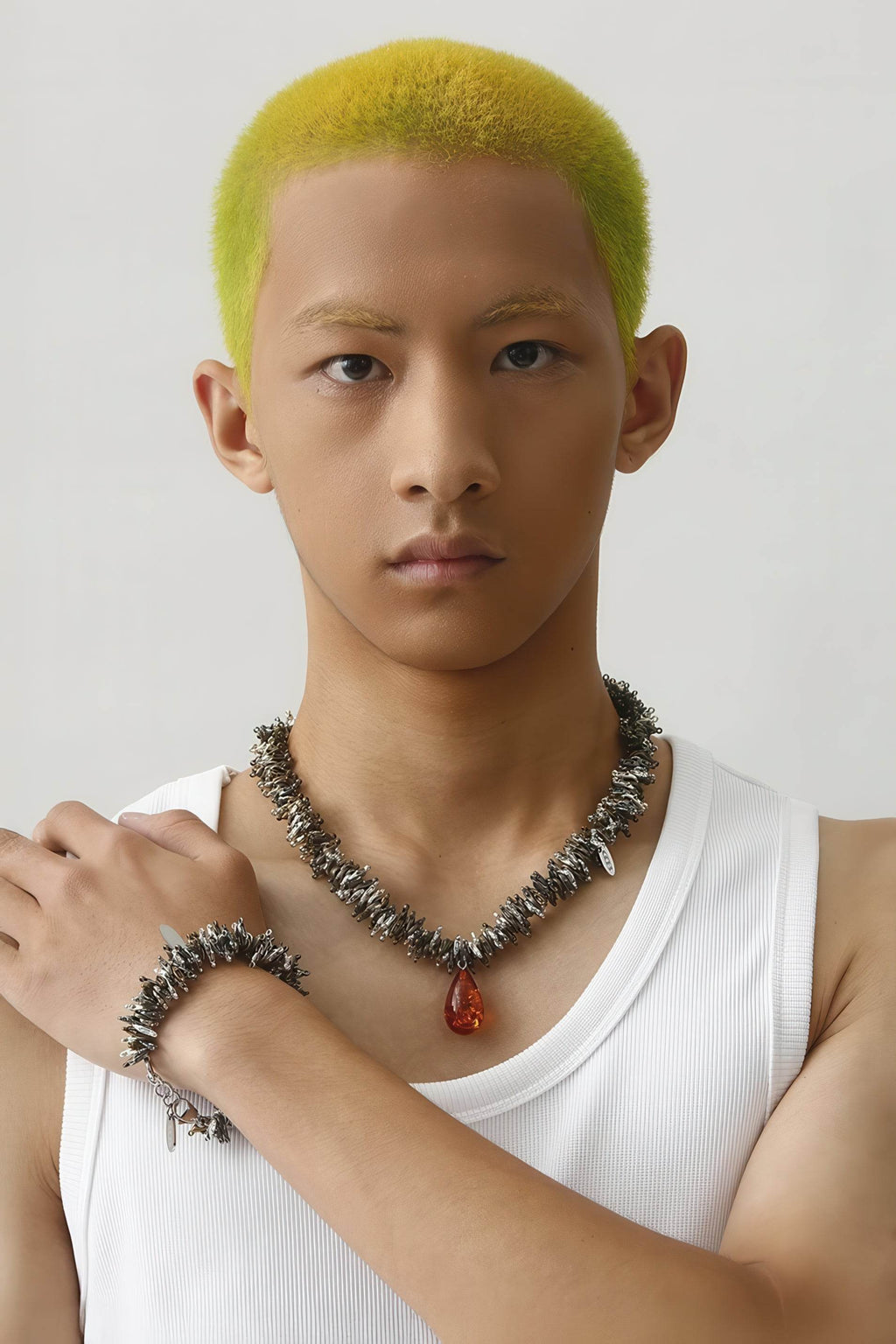 Amber Pendant Necklace - URBANPICK FASHION