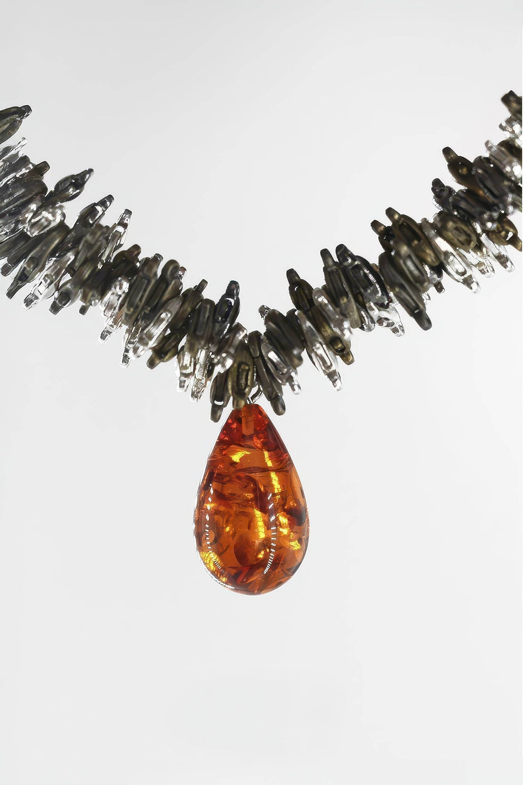 Amber Pendant Necklace - URBANPICK FASHION