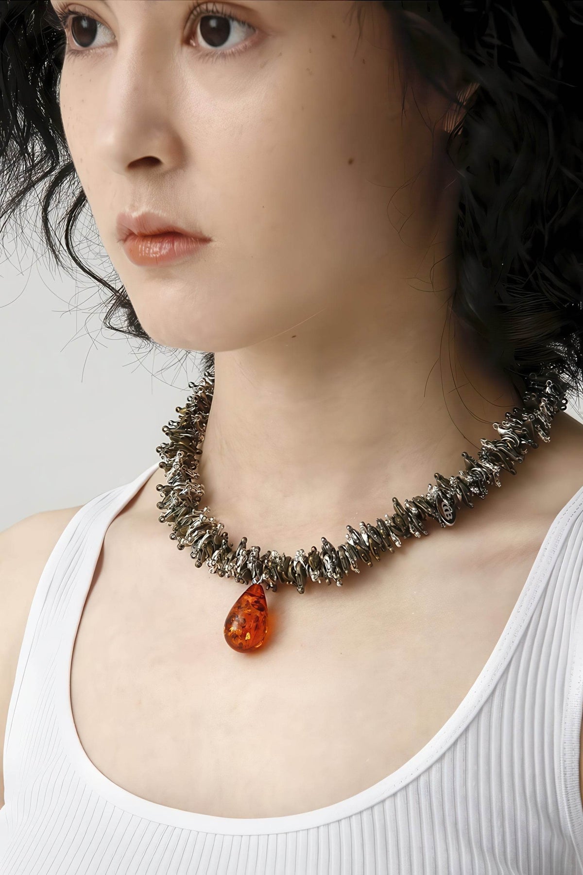 Amber Pendant Necklace - URBANPICK FASHION