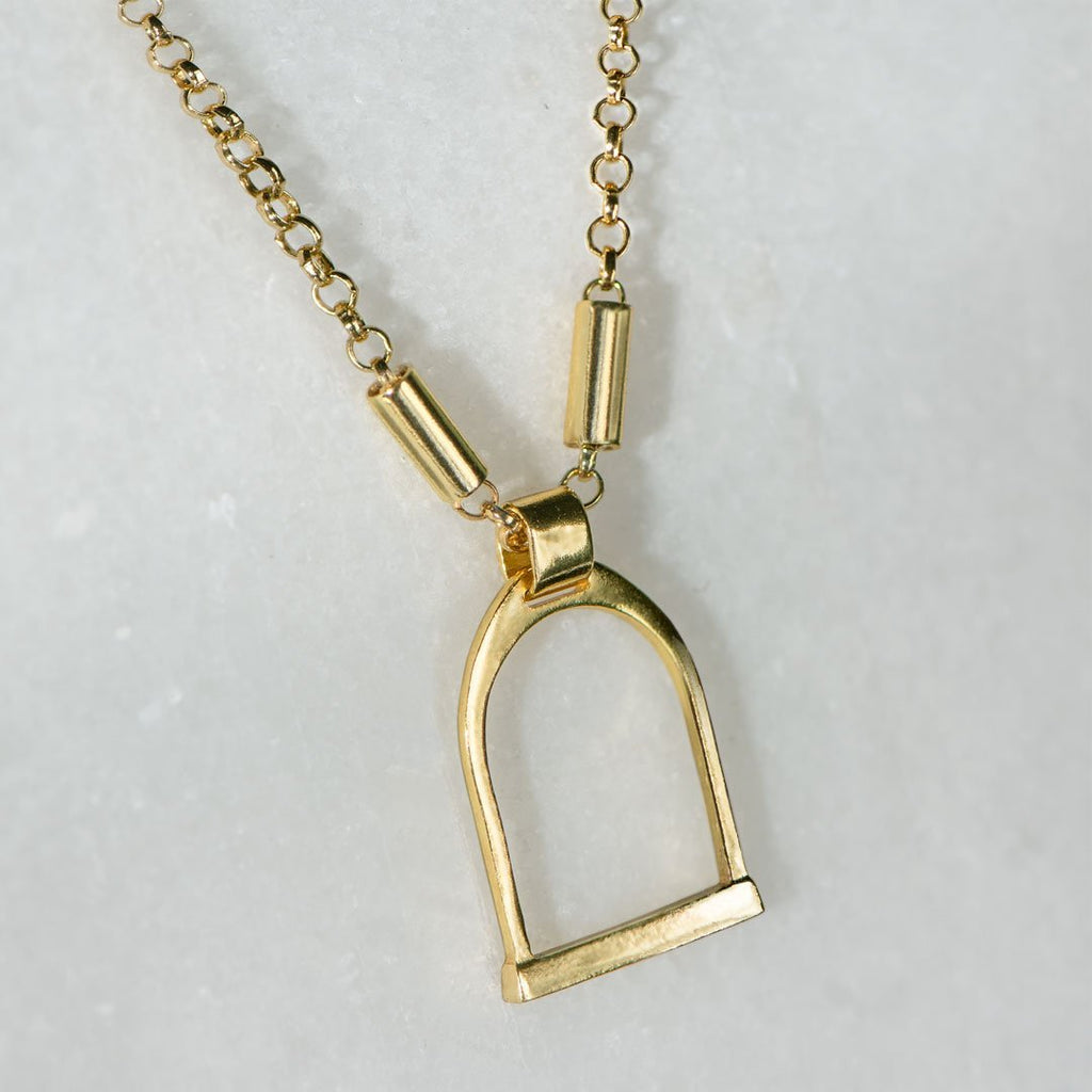 Camden - Handcast Stirrup Pendant in 14K Gold Vermeil w/Rolo Chain Stirrup Necklace - URBANPICK FASHION