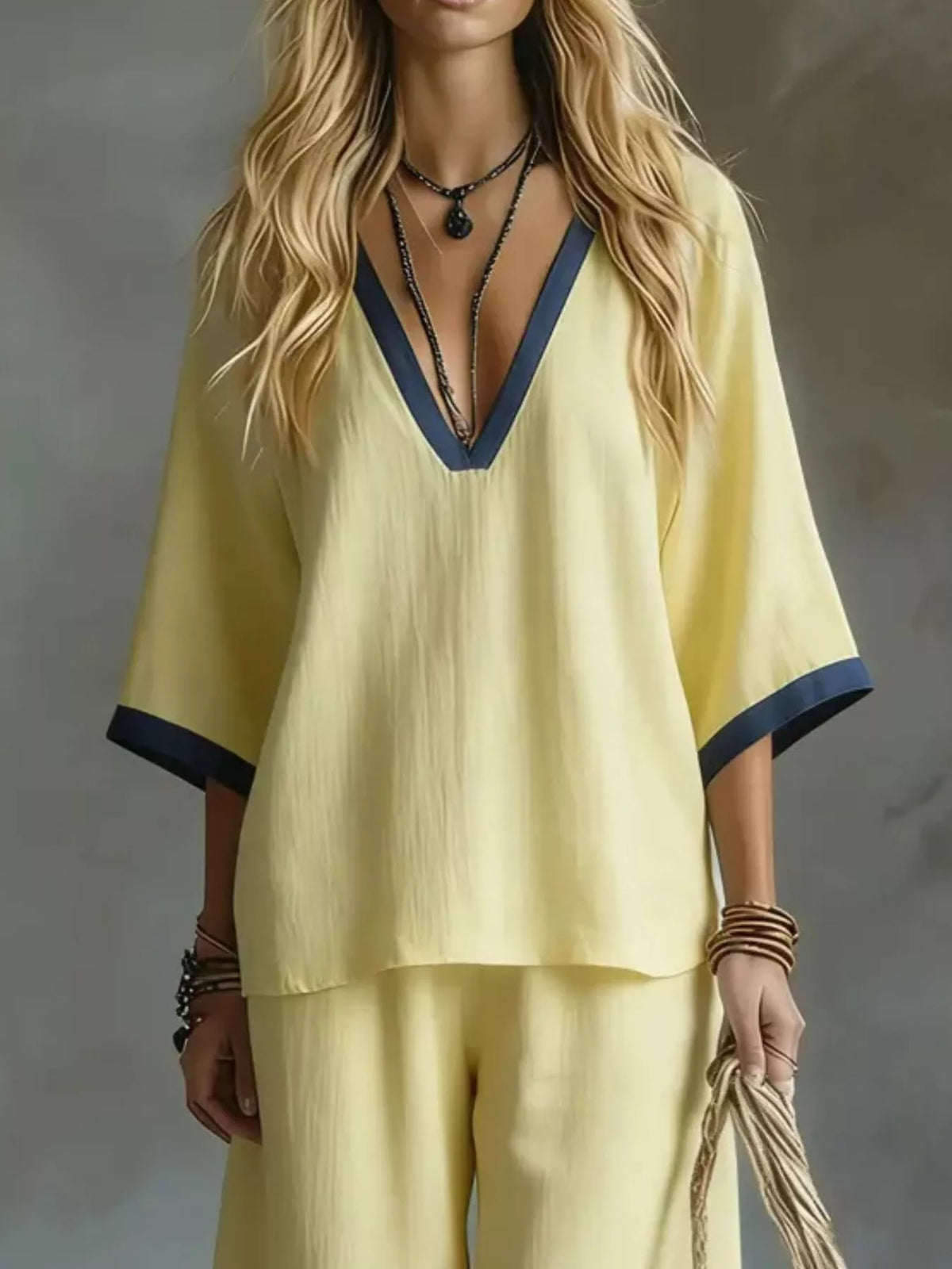 Contrast Trim V-Neck Top and Pants Set - URBANPICK FASHION